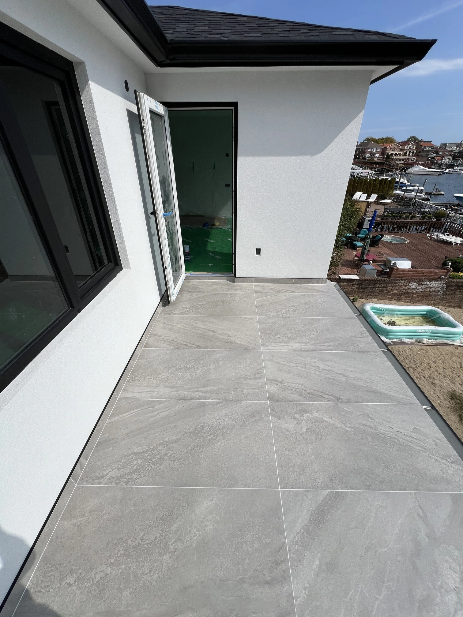 Balcony – Large Format Porcelain Tiles