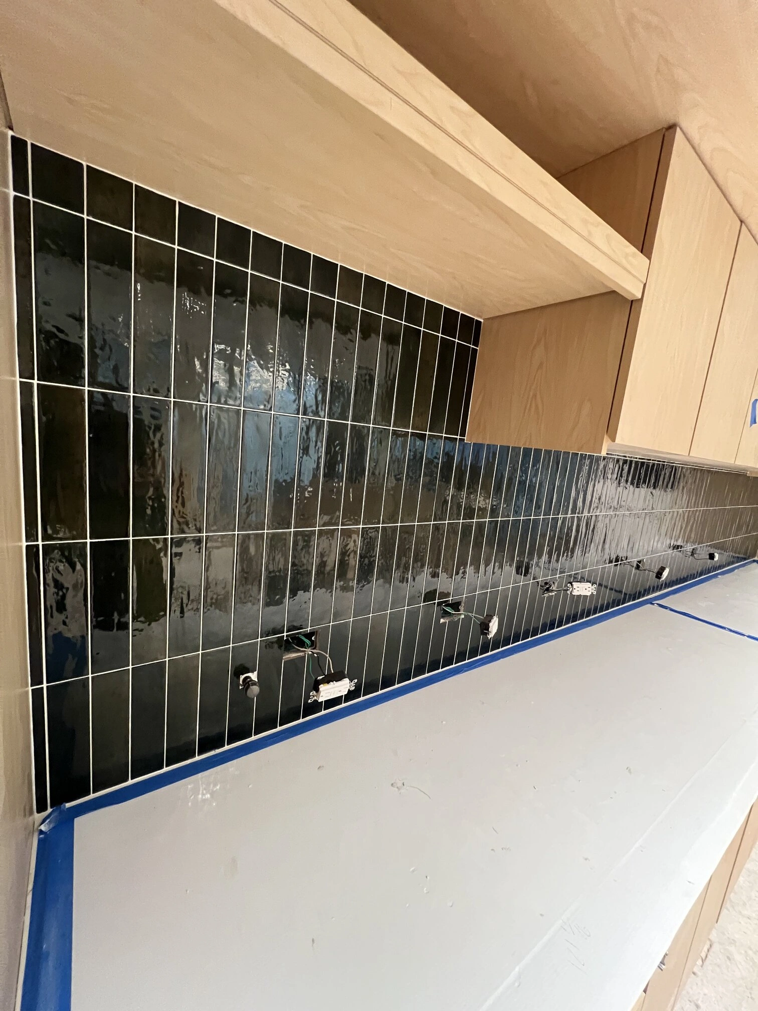 Kitchen backsplash porcelain tile