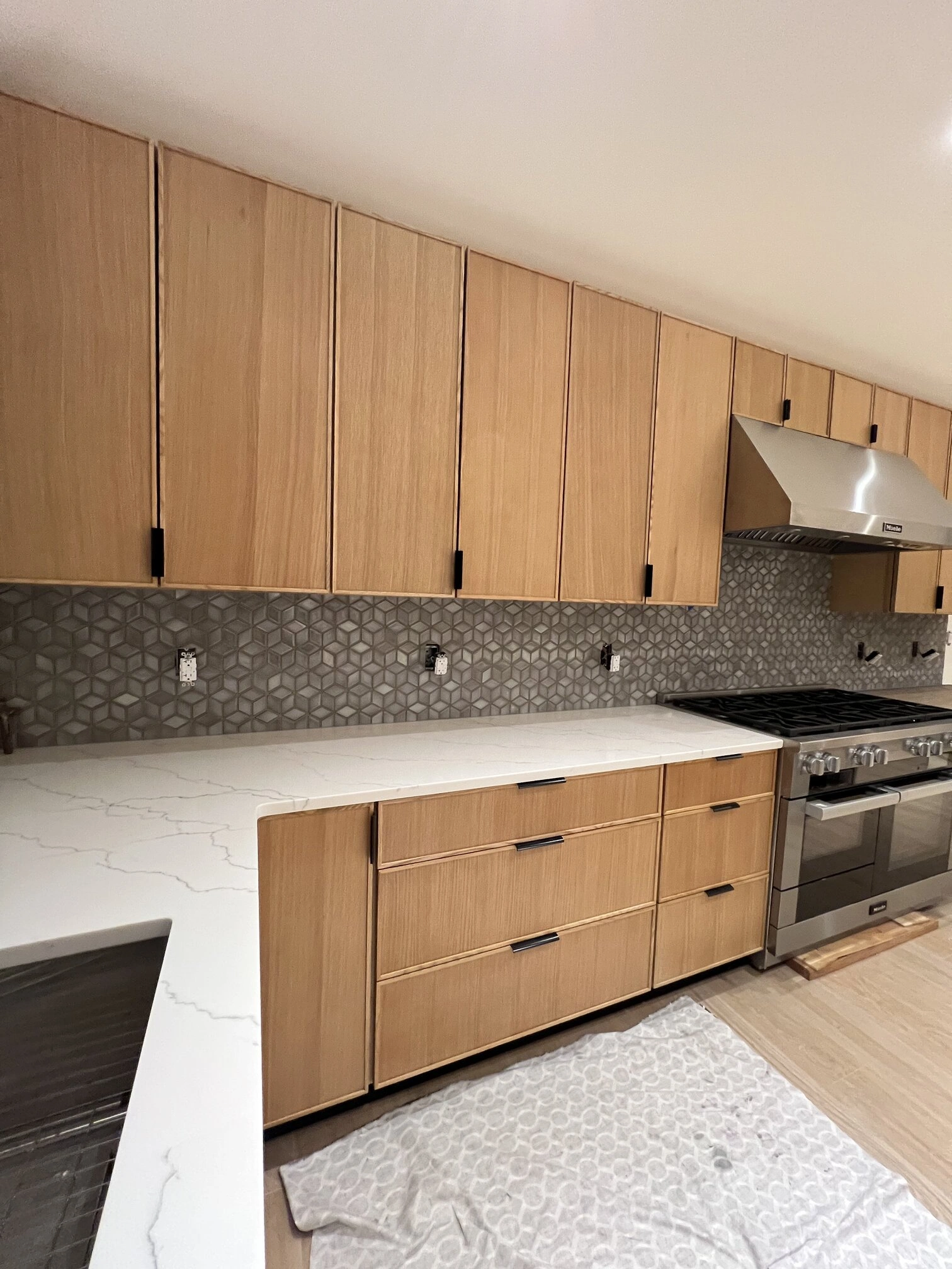 Kitchen Backsplash porcelain Tile